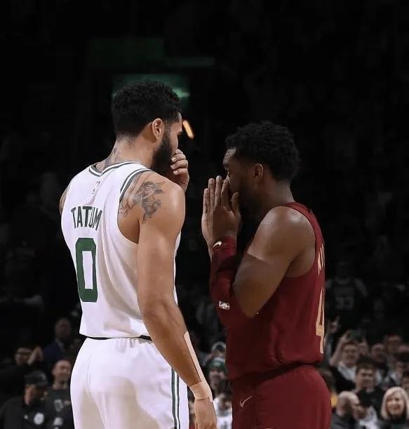 NBA一夜｜詹姆斯父子互喷 獭兔借库里开脱 小卡伤病快船期待哈登(图5)