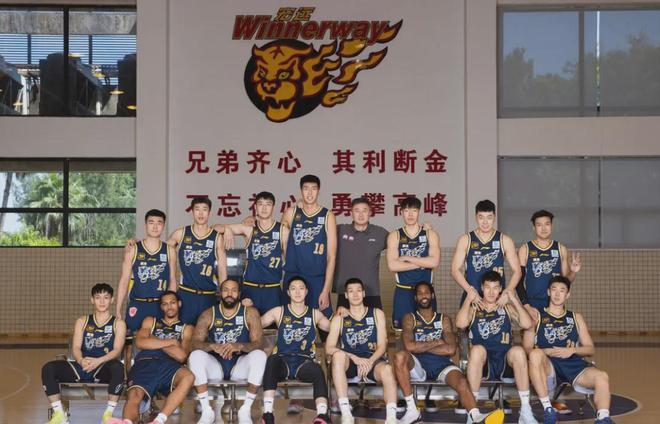 熊猫体育资讯：广东男篮第四外援人选出炉！NBA2米16中锋杜锋收两好一坏消息(图1)