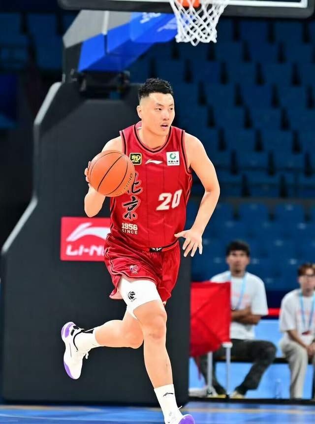 85-79！新疆力克北京豪取六连胜！劳森狂轰15+12张才仁空砍24分(图2)